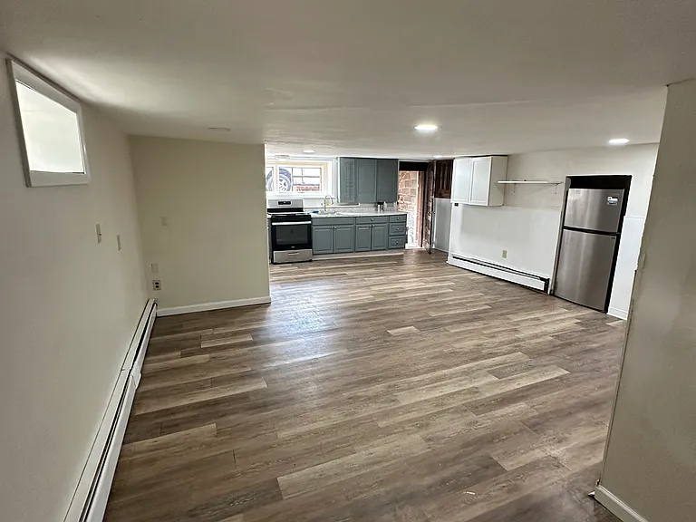 250 4th St #1 — Photo 11