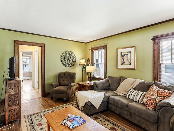 5th image of 4037 21st Ave S