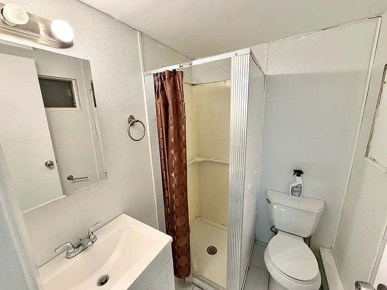 52 Deepdale Dr — Photo 25