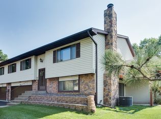 831 Martha Lake Ct, Shoreview, MN 55126