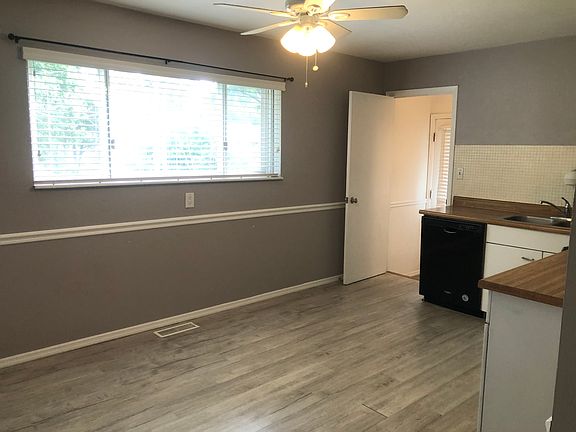 5th image of 3204 Denton Ln