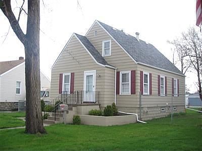 3rd image of 2841 Kenwood St