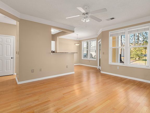 5th image of 2111 Chatelain Way