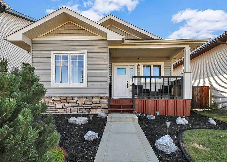 1st image of 9 E Valley Cres