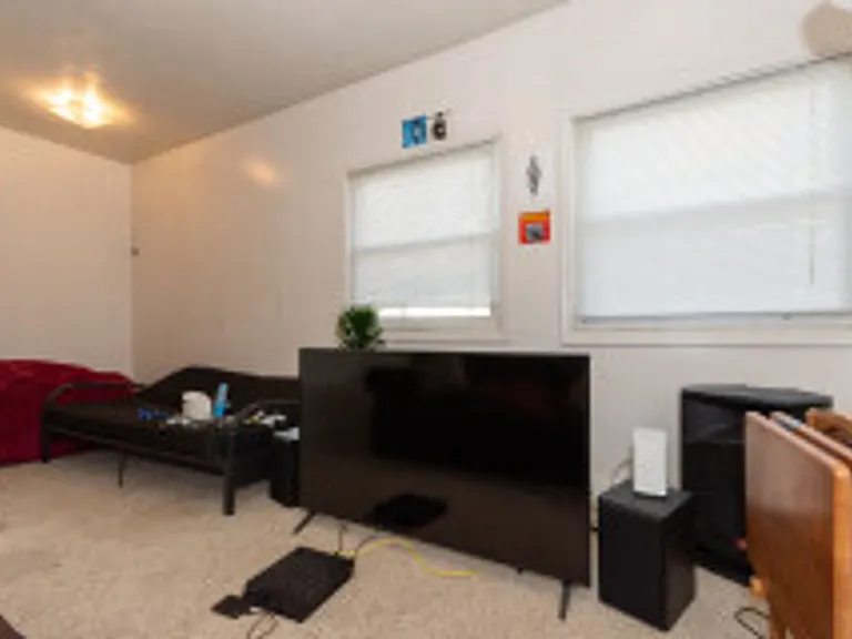 14 Ashford St #A — Photo 6
