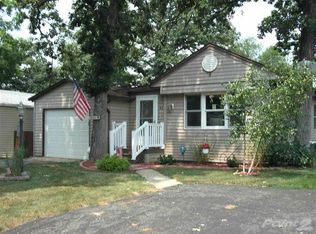 83 Falling Creek Cir, Janesville, WI 53548