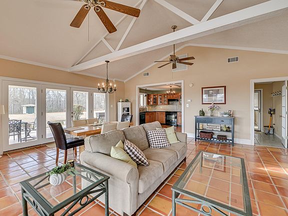 3rd image of 407 Ancient Oak Ln