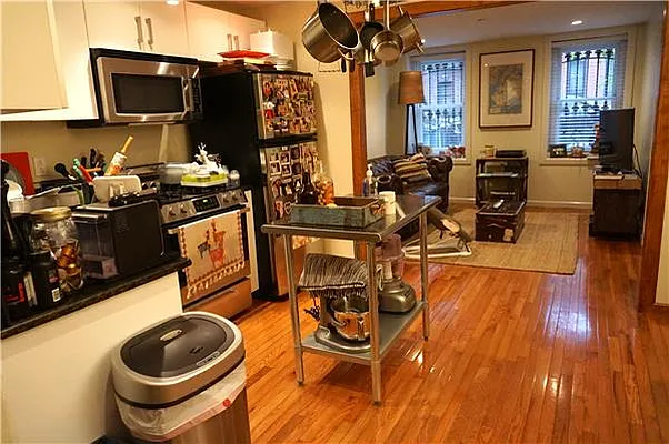 Rented by Avenue Sotheby's International Realty | media 48