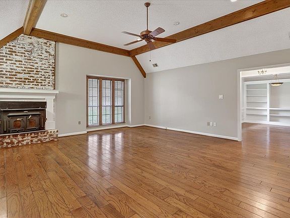 3rd image of 11412 Sycamore Farms Rd