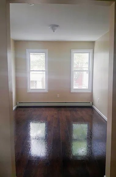 123 Williams Ave #1 — Photo 3