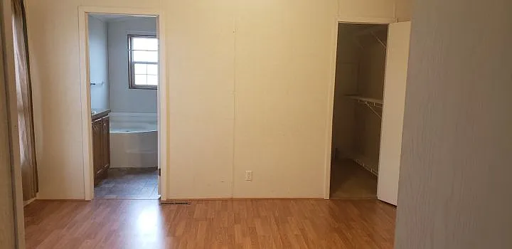 3 bed, 2.0 bath, $1,300 — Photo 4