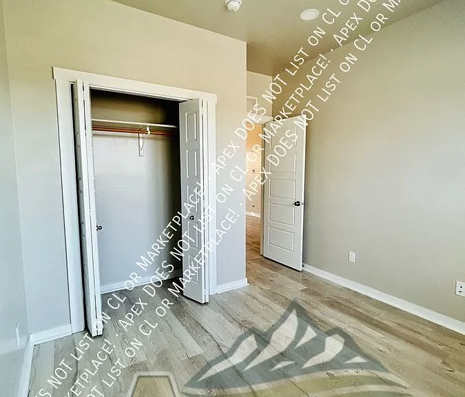 801 E Ionia Dr — Photo 12