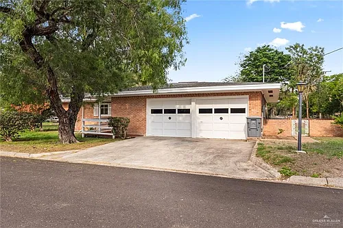 240 Austin Blvd Photo 1