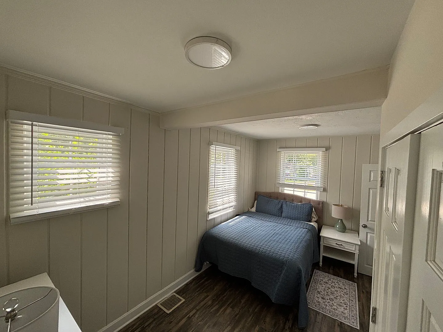 1231 Brookwood Dr Available 6/1/2027-28 And 6/1/2028-2029 Fully Furnished (Short/Long Term) — Photo 2