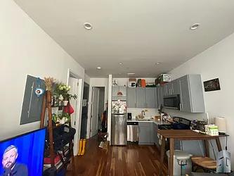 Rented by Skyline Group Real Estate