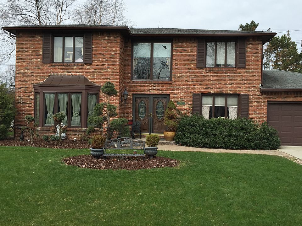 1st image of 284 Troy Del Way