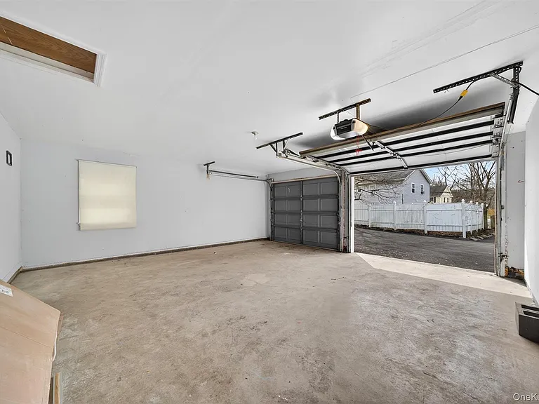 82 Walton Ter — Photo 24
