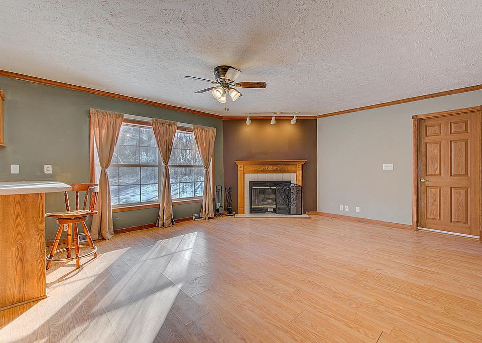 2nd image of 23041 476th St