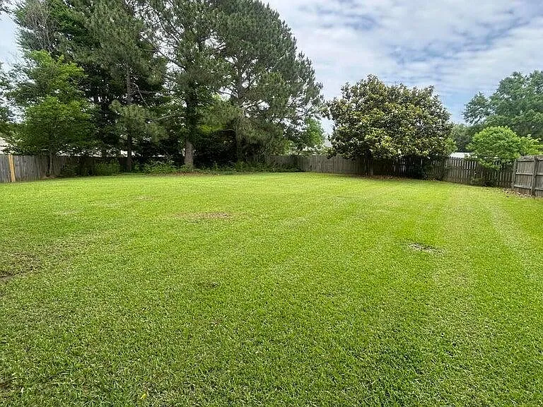204 Foxwood Cv — Photo 15