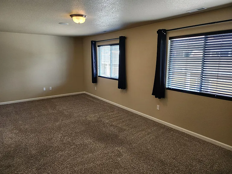 5608 Shamrock Hts — Photo 12
