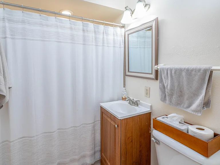 Evergreen Terrace Apartments — Photo 9