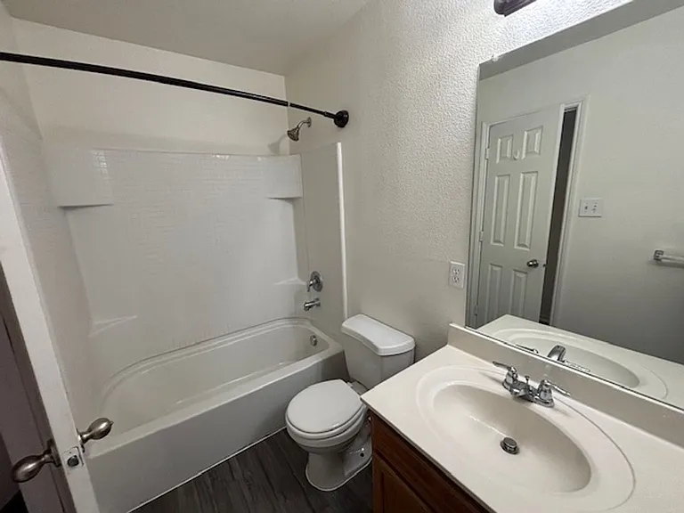 12713 Lost Prairie Dr — Photo 24