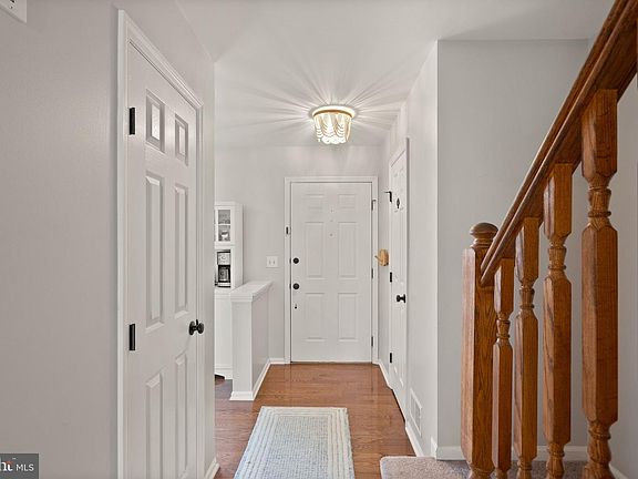4th image of 6020 Kestner Cir