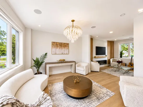 519 3rd Line, Oakville, ON L6L 4A8