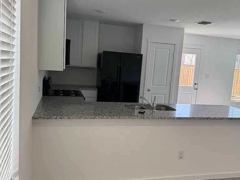 213 Adelina Dr — Photo 2