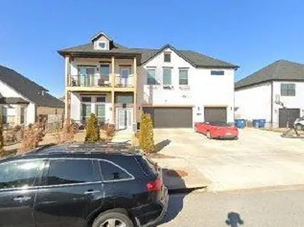 1900 SW Nottingham Ave, Bentonville, AR 72713