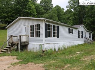 1021 Teaberry Rd, Warrensville, NC 28693