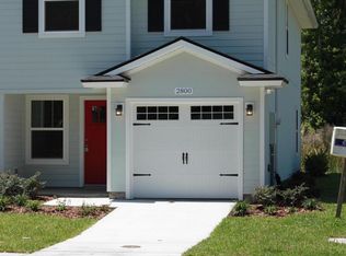 2800 Shangri La Dr, Jacksonville, FL 32233