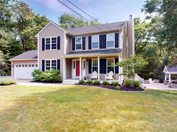 91 Cardinal Ln, Charlestown, RI 02813