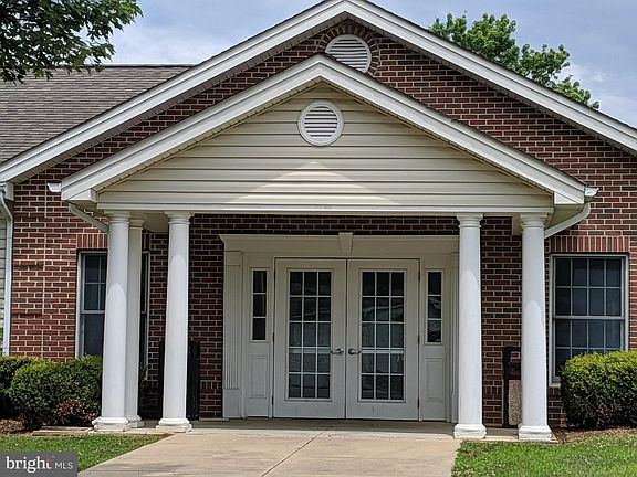 5th image of 46475 Sue Dr