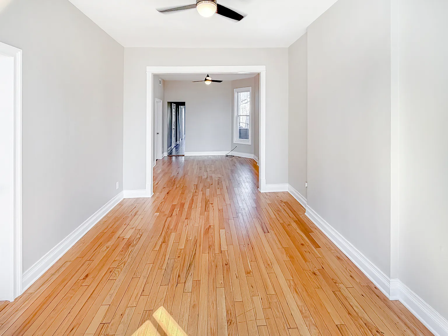 3 bed, 1200 sqft, $1,850 — Photo 3