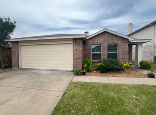 5321 New Castleton Ln, Fort Worth, TX 76135