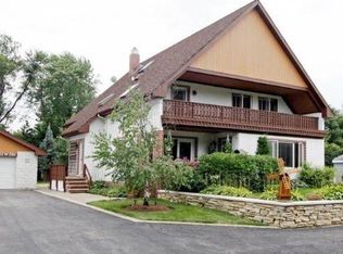 21W781 Valleyview Dr, Glen Ellyn, IL 60137