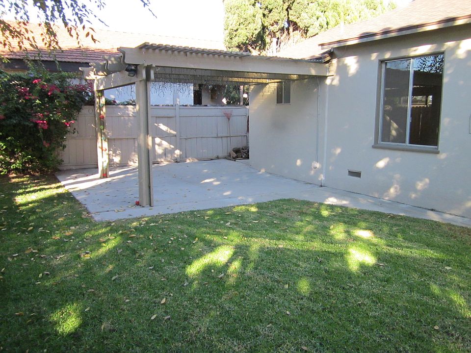 2nd image of 22325 Susana Ave