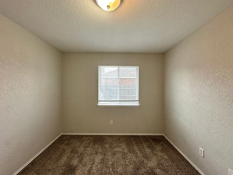 2810 Bastion Loop — Photo 42