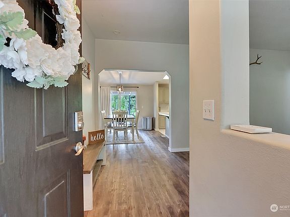 4th image of 29603 137th Street Ct E