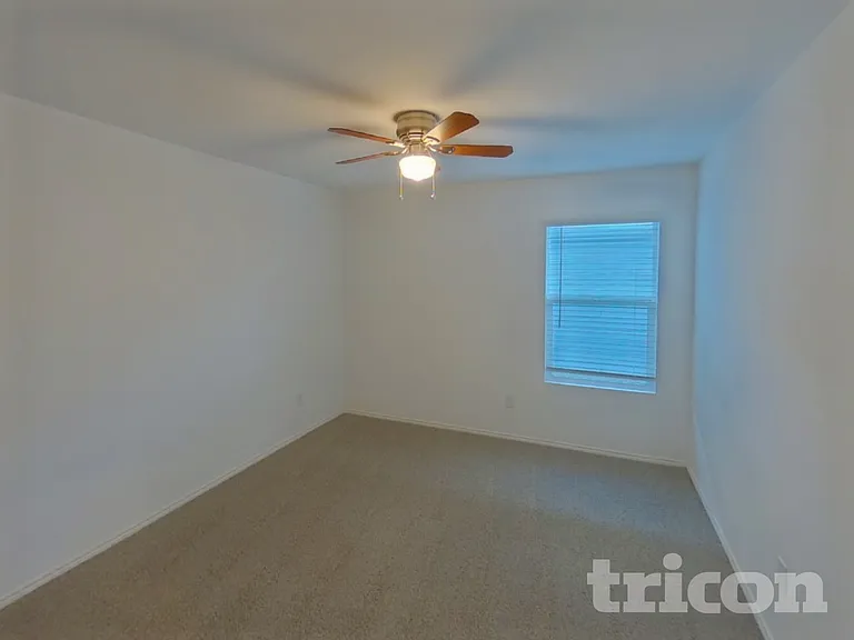 617 Dashwood Dr — Photo 12