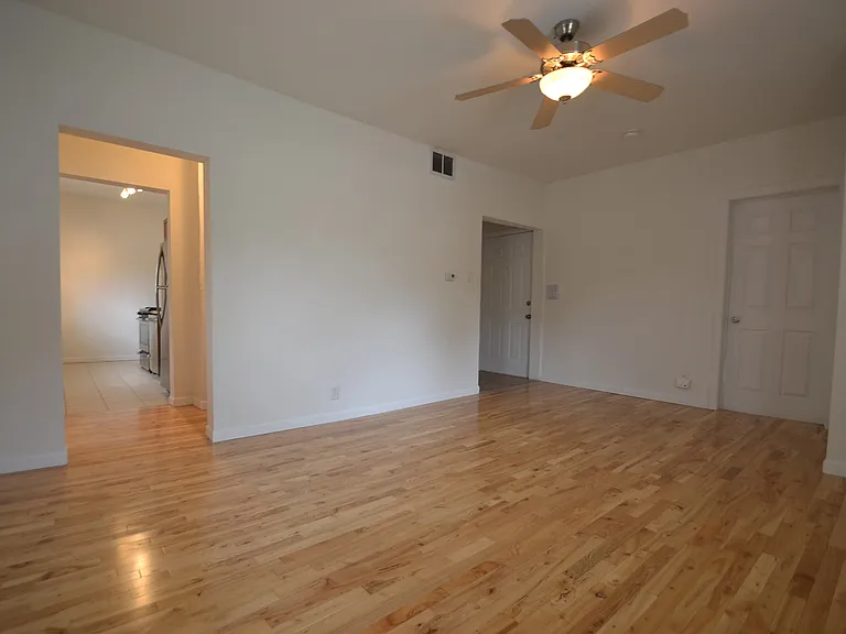 555 S Locust St #3 — Photo 24