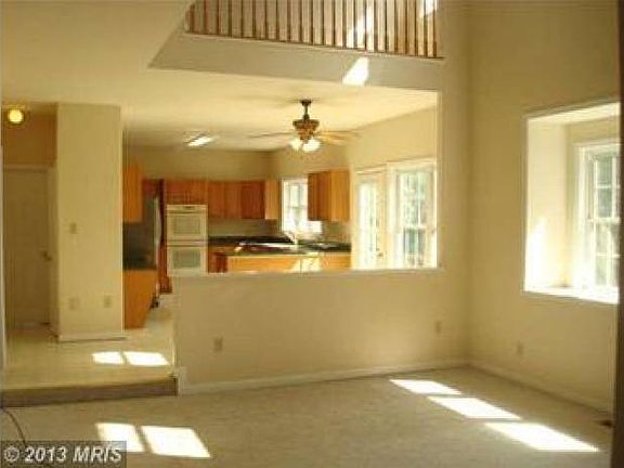4th image of 7914 S Woods Dr