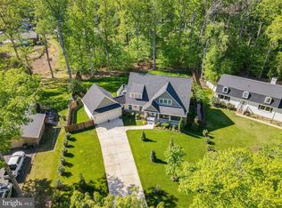 3229 Riverview Dr, Triangle, VA 22172