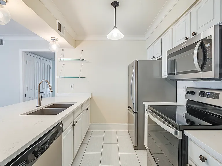 5907 E University Blvd #101 — Photo 8