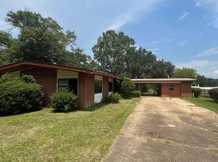 2004 E Riverview Cir N, Albany, GA 31705