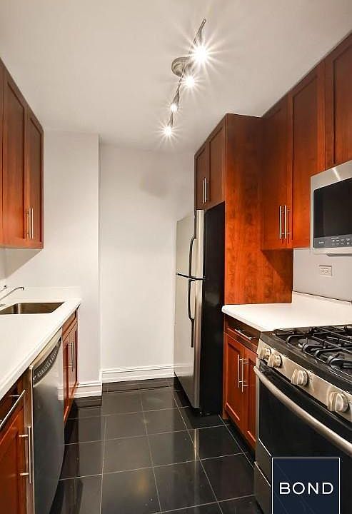 2nd image of 888 8th Ave APT 1L