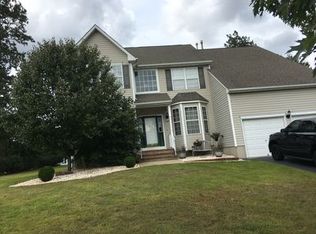 227 Brittany Ln, Toms River, NJ 08755