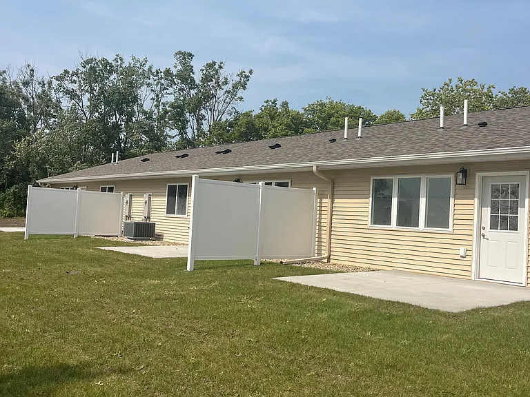 10 Lake Ln — Photo 15