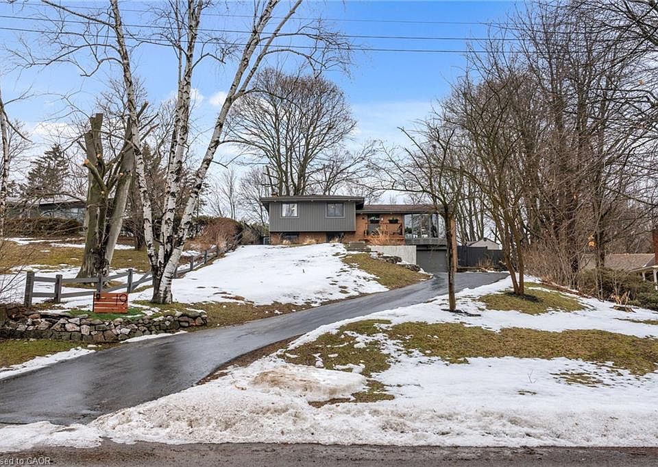 1st image of 19 Gibson Dr